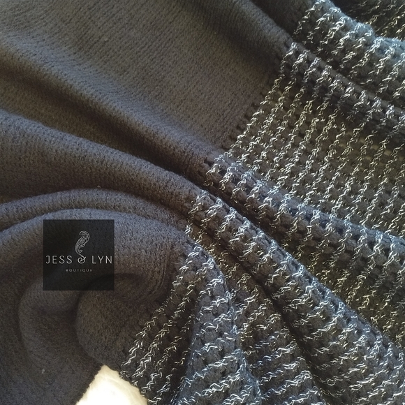 🆕RAYA- Black Oversized Two Tone Knit Sweater w/Wide Sleeves - Picture 8 of 12